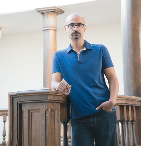 FEAT_AWP_LitGuide_JunotDiaz