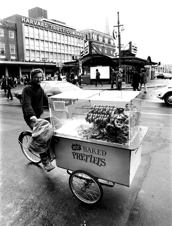 Harvard-Squre-book-bike