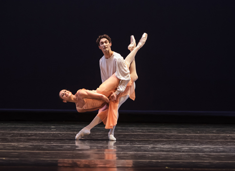 0404_dance_top.jpg 0404_dance_top.jpg