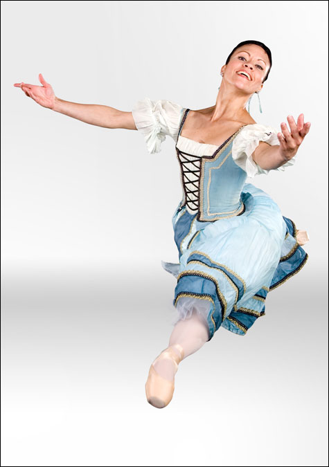 GiselleINSIDE.jpg GiselleINSIDE.jpg