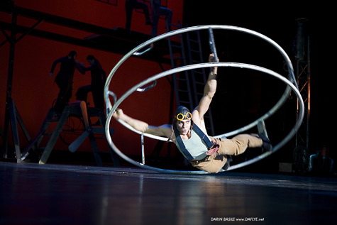 Theater_CIRQUEMECH_main Theater_CIRQUEMECH_main