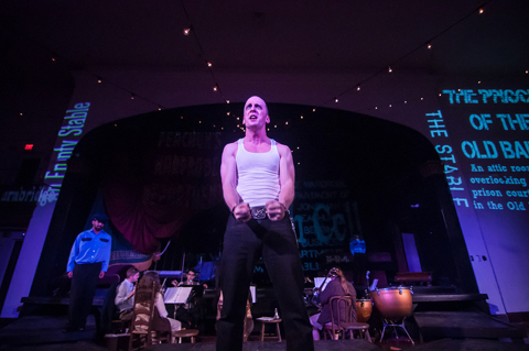 theater_3penny_top.jpg theater_3penny_top.jpg