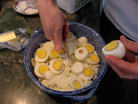 FOOD040910_eggs_main FOOD040910_eggs_main