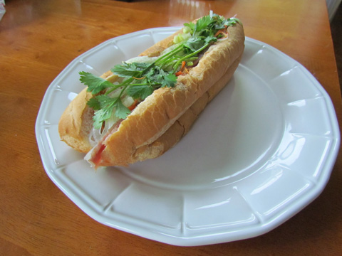 food_phoever_banhmi_main food_phoever_banhmi_main