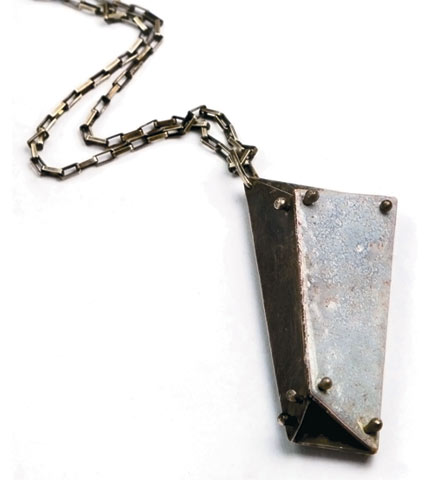 GIFTGUIDE_BIZARRE_EricaBello_BBB