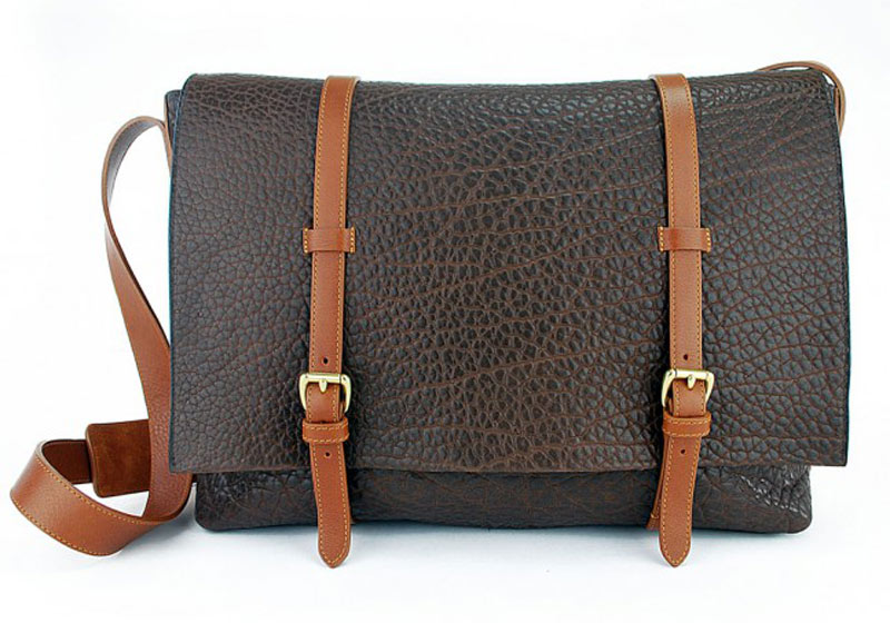 Shrunken-Leather-Mesenger-Bag-chocolate