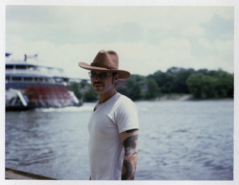 0905_Joe_top.jpg 0905_Joe_top.jpg