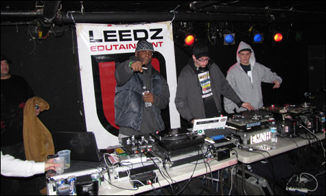 081128_decks_main 081128_decks_main