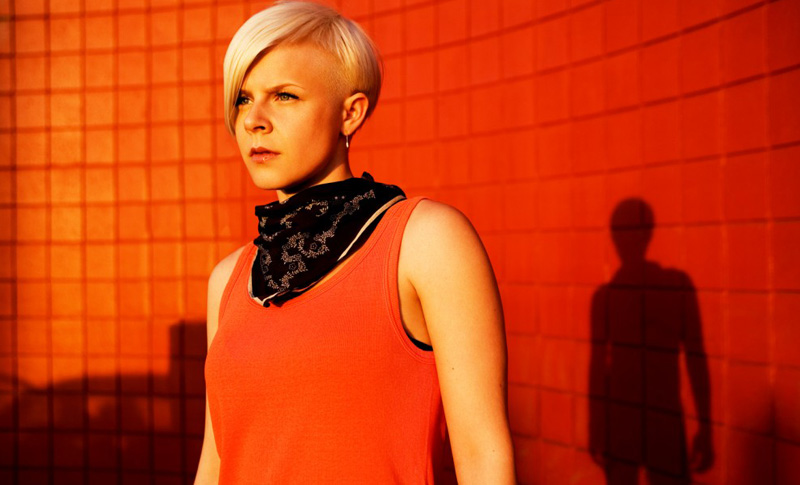 1112_robyn_home