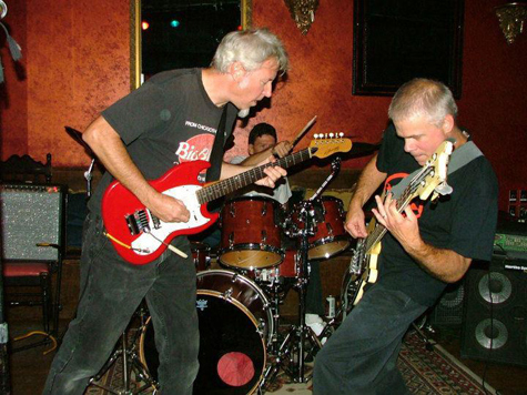 vert-twin-band-live_main vert-twin-band-live_main