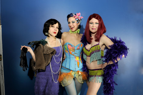 FEAT_011510_Burlesque1