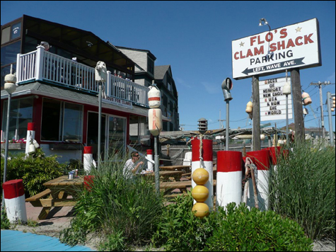 Flo's-Crab-Shack1INSIDE.jpg
