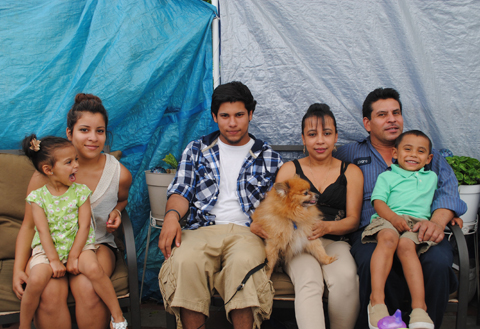 0404_TJI_O_morales_top.jpg 0404_TJI_O_morales_top.jpg