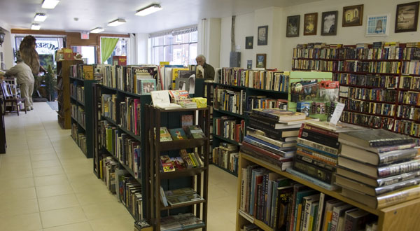 BReadShopUsedBooksGreen_mai