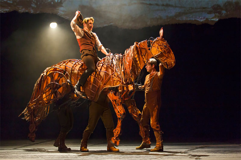 Fall-Theater-War-Horse